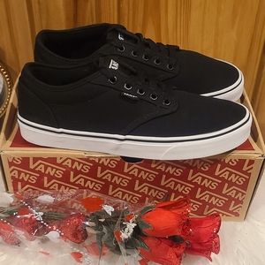 New Men's Atwood Vans w/Box US size 9 Worn Once ❤